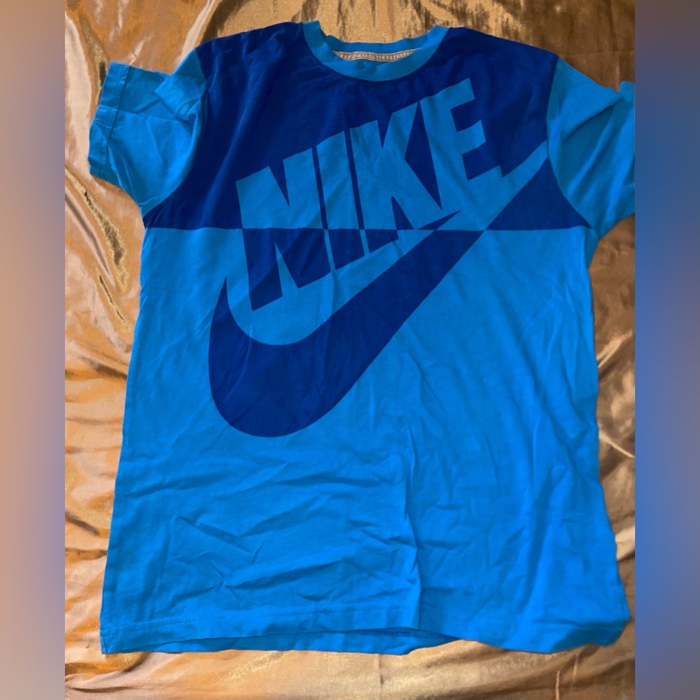Nike T-shirt